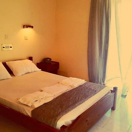 Lofos Strani 扎金索斯镇