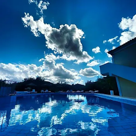 Lofos Strani Hotel
