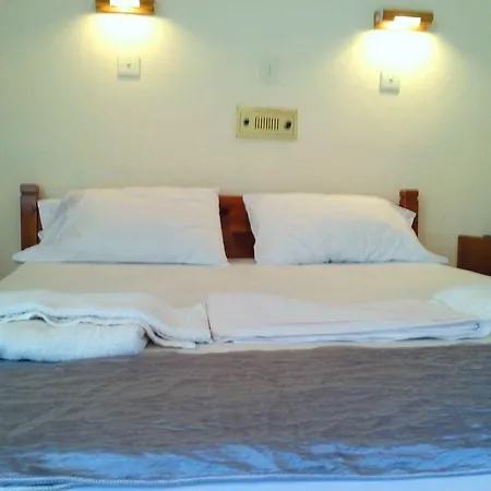 Hotel Lofos Strani