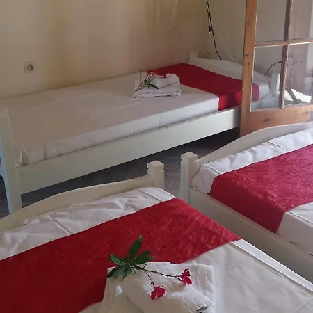 Lofos Strani Hotell